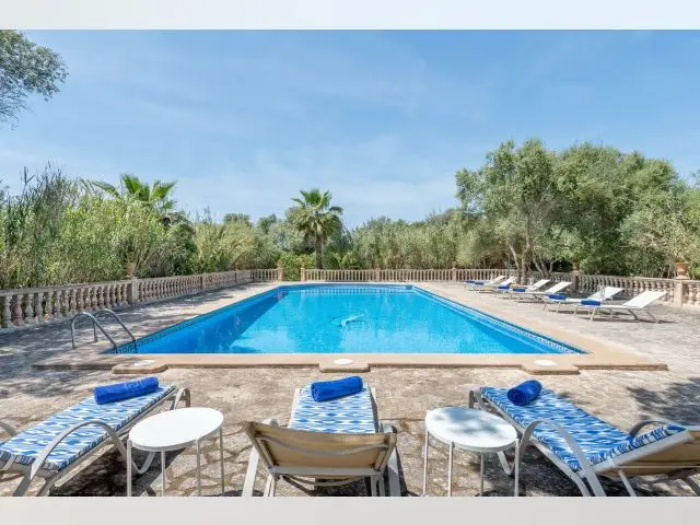 Casa Rural 5 Dormitorios Mallorca Alquiler Familia Piscina Wifi