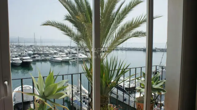 Apartamento en Puerto Banus 2 Dormitorios 2 Baños