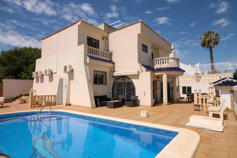 Villa 5 Dormitorios San Miguel Salinas