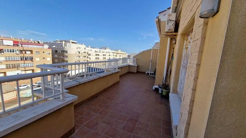 Atico 3 Dormitorios Torrevieja: Terraza Privada y Aparcamiento