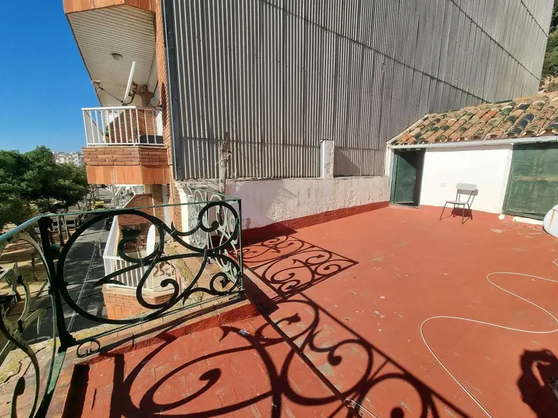 Chalet con vistas al mar en Blanes necesita reforma