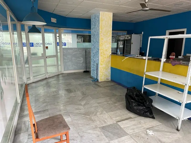 Venta Local Comercial de Lujo en La Paz Cadiz 600m2
