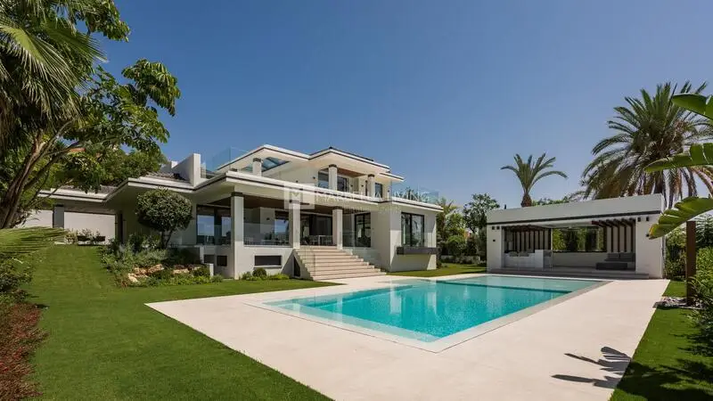 Villa de 4 Dormitorios en Benahavis