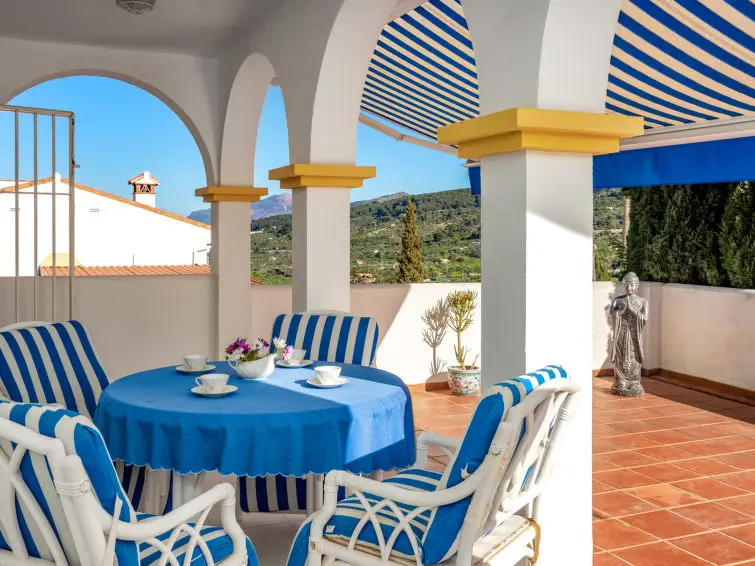 Casa Villa 2 Dormitorios Alquiler Coin Espaa