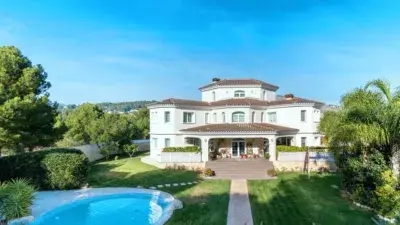 Chalet de Lujo en Venta Borriol 792m2 7 Banos Piscina