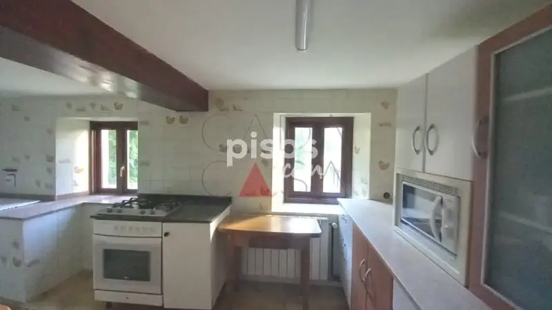 Casa adosada en Valdecilla de Solares 4 habitaciones