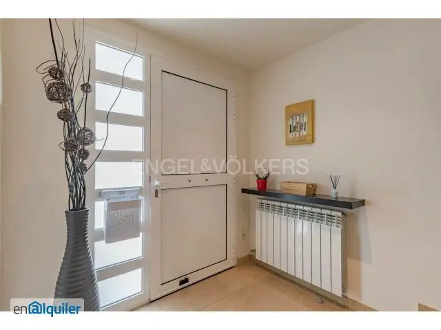 Casa en Alquiler Sant Esteve Sesrovires 3 Dormitorios 3 Baños Piscina Jardín