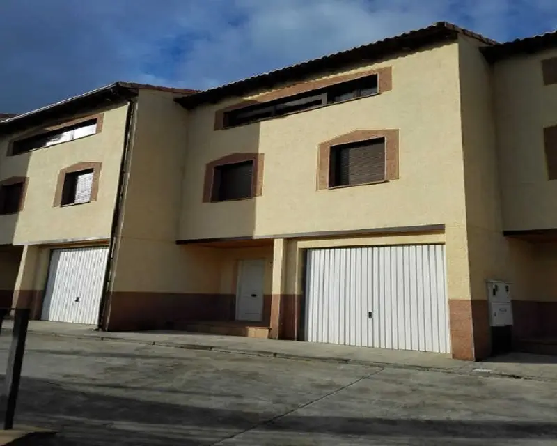 Casa en Pastrana 4 habitaciones 3 baños 178m2