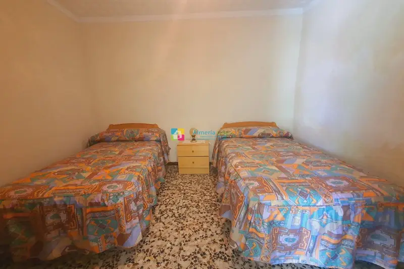 Casa Rural en Pocicas Almeria 3 Dormitorios Jardin Garaje Doble
