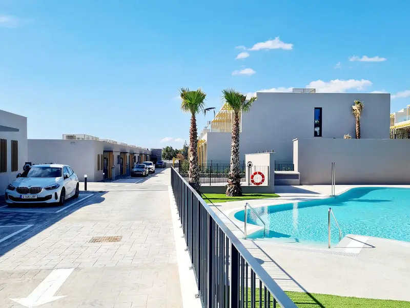 Casa-Villa de 3 Dormitorios alquiler El Chaparral, España