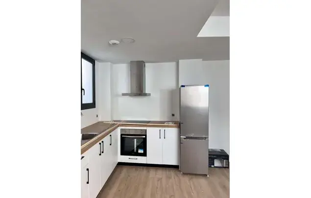 Habitaci
ón 40m
² Alquiler M



álaga Estancia Media Larga