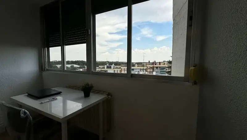 Apartamento en Alquiler Madrid 1 Dormitorio 1 Ba
jo