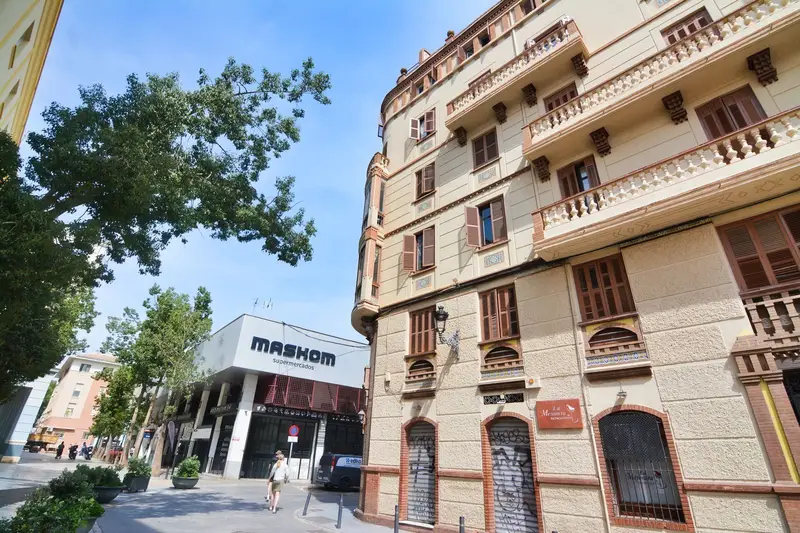 Piso 4 Dormitorios Malaga Centro  Cerca Teatro Cervantes