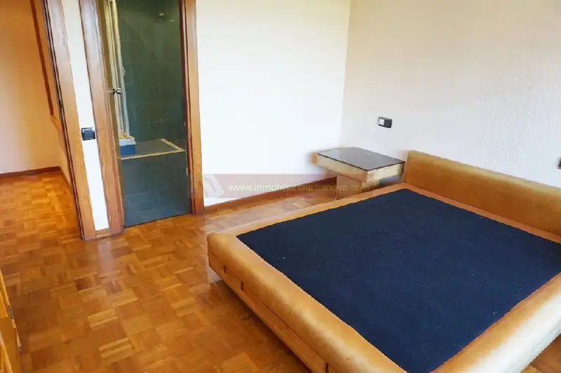 Venta Chalet 11 habitaciones Lardero