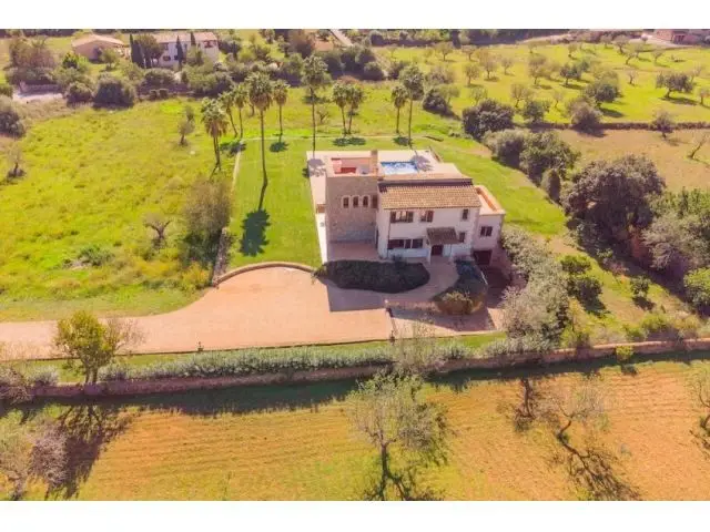 Finca Rústica con Licencia Turística y Vistas al Mar Cerca de Calonge