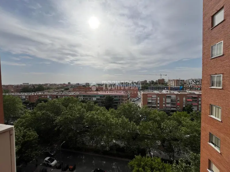 Piso en venta en Puente de Vallecas 127m2 3 habitaciones