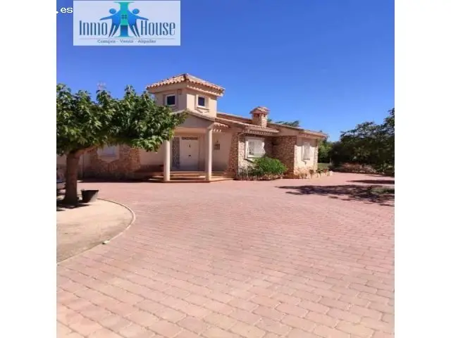 Casa Independiente con Piscina y Barbacoa en Albacete