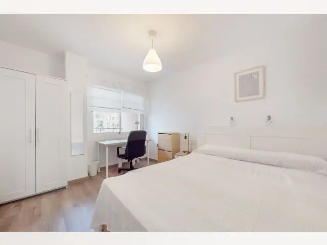 Habitacion Reus - Amueblada con Wifi y Gastos Incluidos