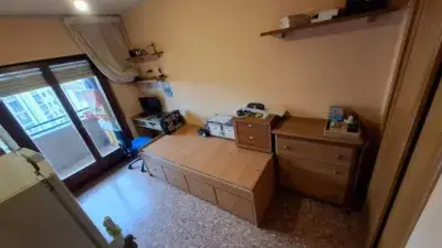 Piso en venta en Universidad-Los Lirios