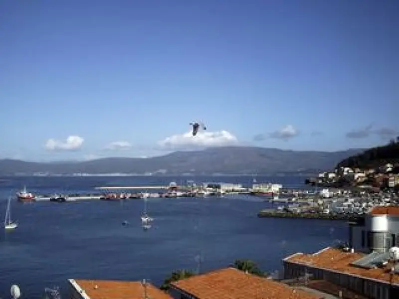 Casa con Terraza en Muros Ideal para Turismo