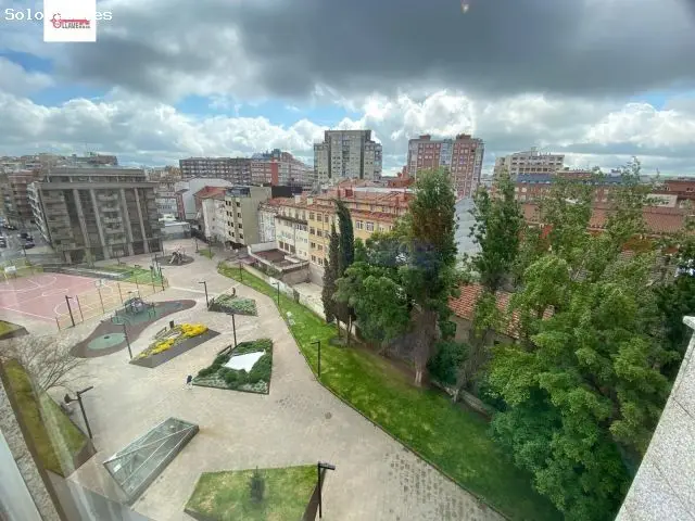 Apartamento Dúplex Amueblado en Burgos Venerables