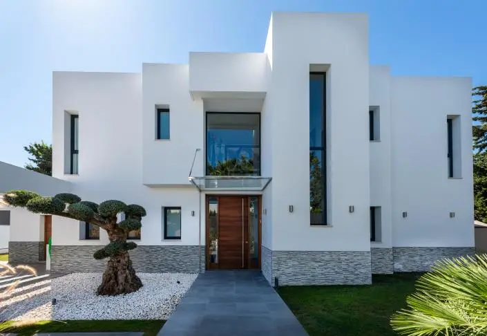 Villa de Lujo 4 Dormitorios en Atalaya Isdabe