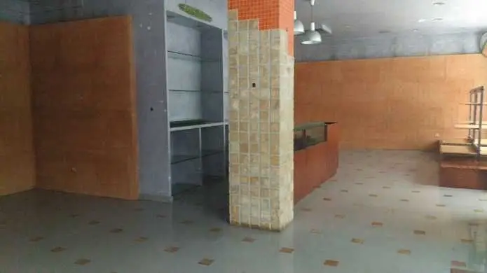Local 130m2 Santiago Compostela Calle Lisboa