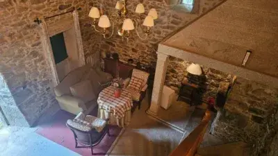 Casa Solariega en Venta: Dos Viviendas, Piscina y Vistas Panorámicas
