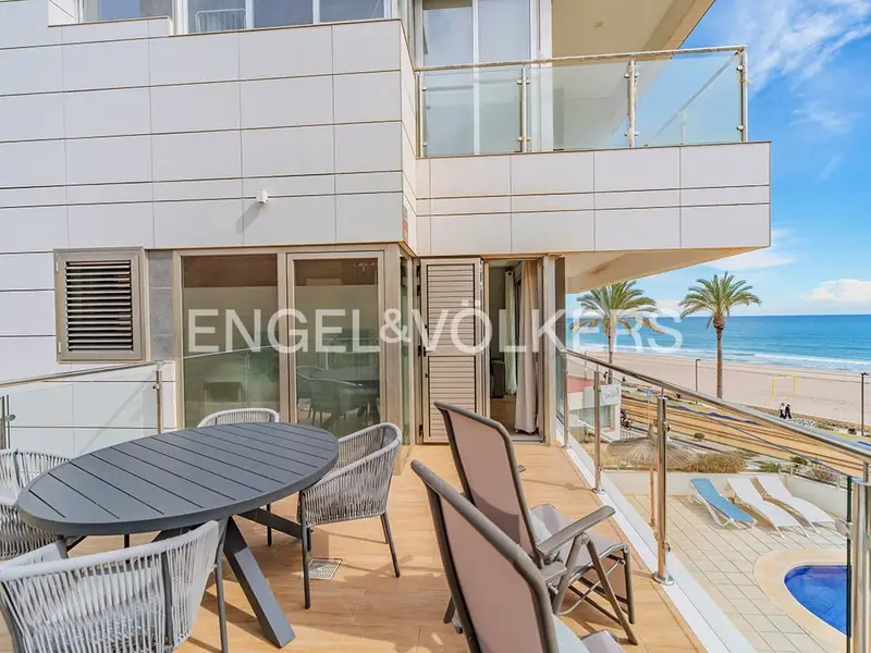 Apartamento en Playa Muchavista con Vistas al Mar