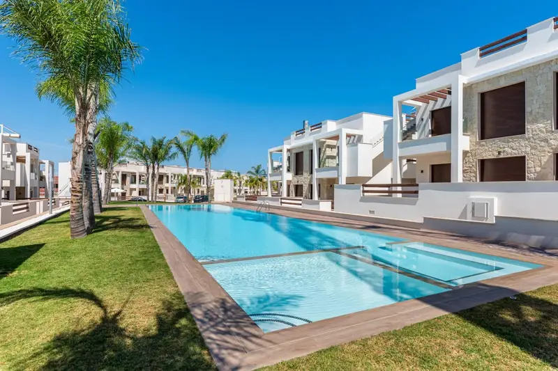 Apartamentos en Venta Los Balcones Alicante Cerca de la Playa