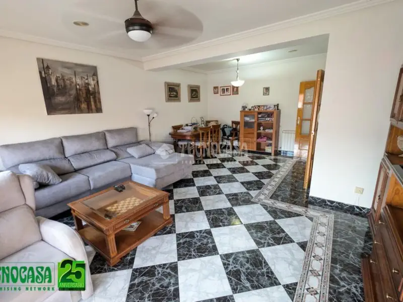 Casa en Venta en Daimiel Centro - 4 Dormitorios 3 Baños Cochera Amplia