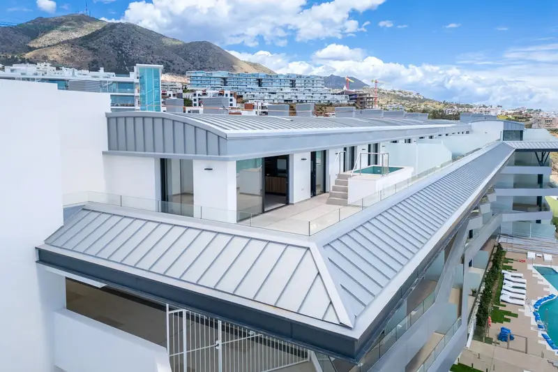 Atico en Carvajal con Piscina Privada y Vistas al Mar