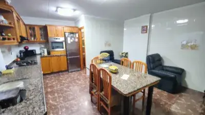 Casa en venta en Petres cerca de Sagunto