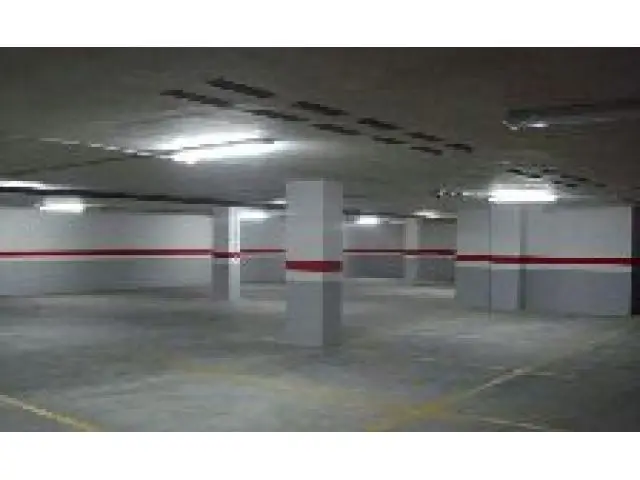 Plaza de Garaje en Edificio San Patricio Zona Seminario