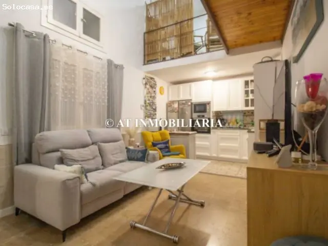 Dúplex Reformado en Mahón Centro con Vistas al Mar