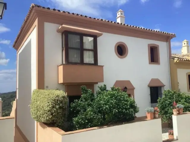 Adosado 2 Dormitorios Benahavis Cerca Costa