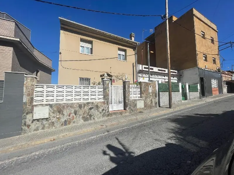 Casa en Venta Singuerlin Santa Coloma de Gramenet