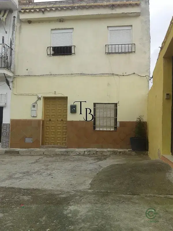 Casa en Burguillos para reformar 3 dormitorios 1 bao terraza 87m2