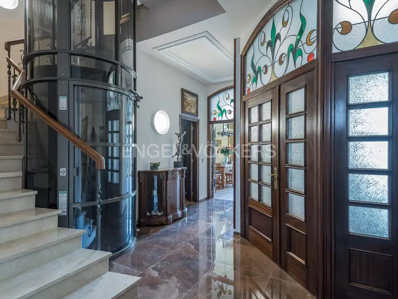 Casa señorial en Sabadell con piscina y jardín