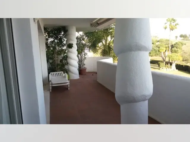 Apartamento en Calahonda con Vistas al Mar 3 Dormitorios