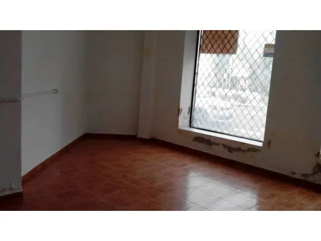 Local Comercial en Venta 40m2 1 Aseo Escaparate Exterior