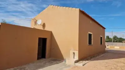 Casa en venta en Guadalcacín