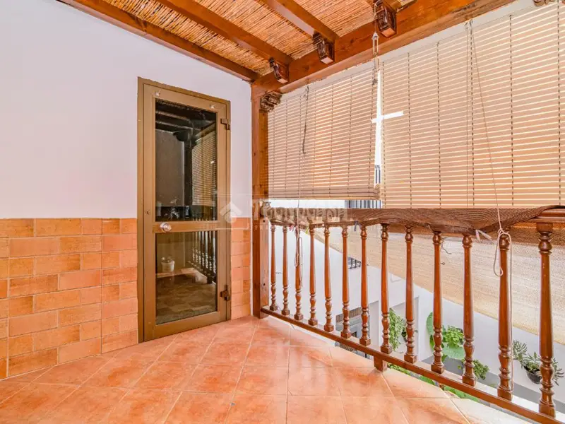 Casa Adosada en Venta Loja 7 Dormitorios 2 Cocinas 3 Baños