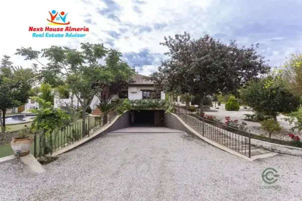 Villa de Lujo con Piscina Privada en Lorca Murcia