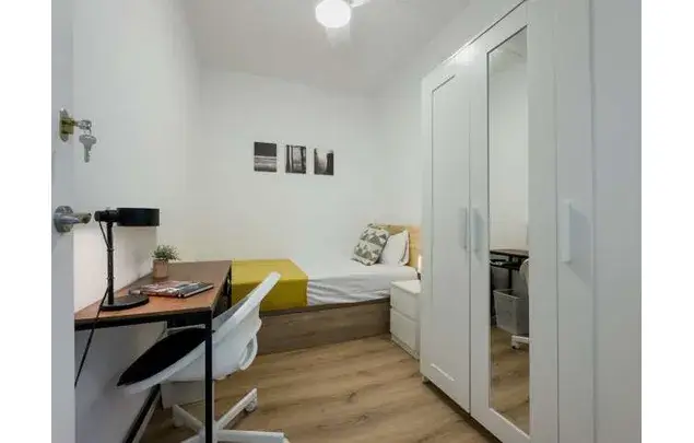 Habitaciones en Alquiler en Piso Amueblado Barcelona