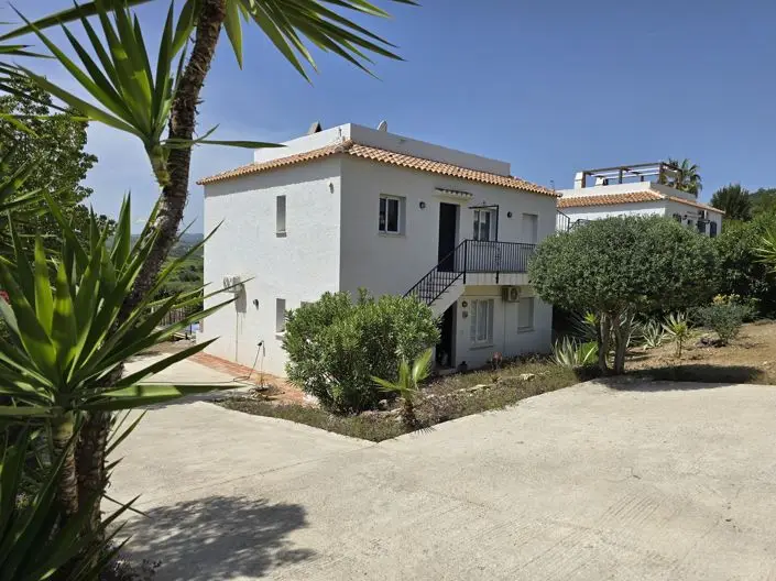 Villa Romero 6 Dormitorios en Venta