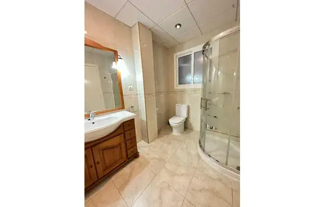 Apartamento 4 Dormitorios Reus Estudiantes Trabajadores