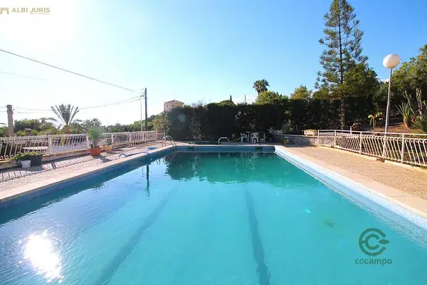 Villa en Elche con Piscina y Jardin
