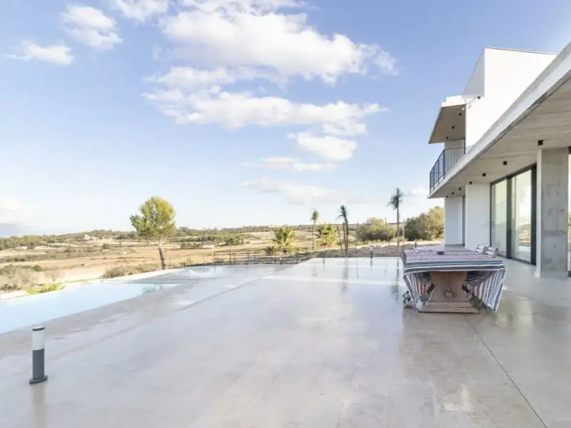 Finca Rural Moderna en Montuiri Mallorca con Piscina e Instalaciones Ecuestres