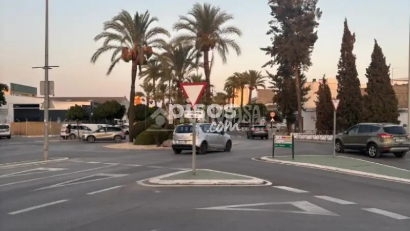 Casa adosada en venta en Lebrija